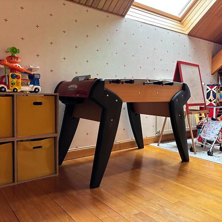 Le So Art, Grande Maison 4 Chambres, Terrain De Petanque, Grand Jardin Clos, Flipper, Babyfoot, Jeux Arcade, Ping Pong,1 Km Mer, Proche Golf, Port En Bessin, Bayeux Et Plages Du Debarquement, Adaptee Enfants Commes Dış mekan fotoğraf