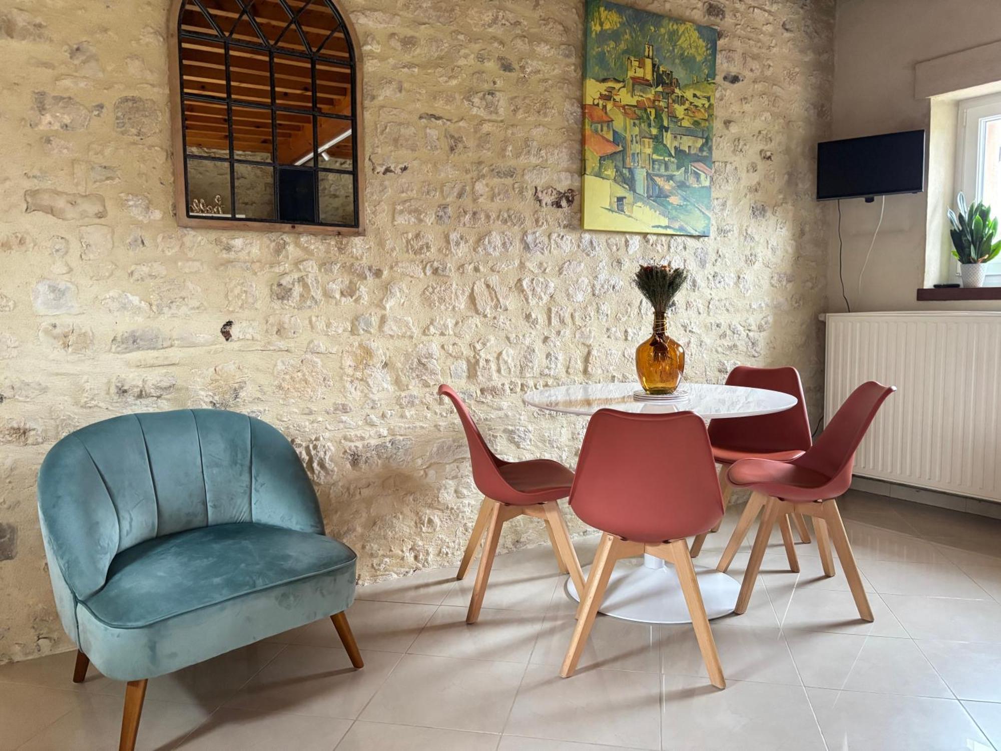 Le So Art, Grande Maison 4 Chambres, Terrain De Petanque, Grand Jardin Clos, Flipper, Babyfoot, Jeux Arcade, Ping Pong,1 Km Mer, Proche Golf, Port En Bessin, Bayeux Et Plages Du Debarquement, Adaptee Enfants Commes Dış mekan fotoğraf