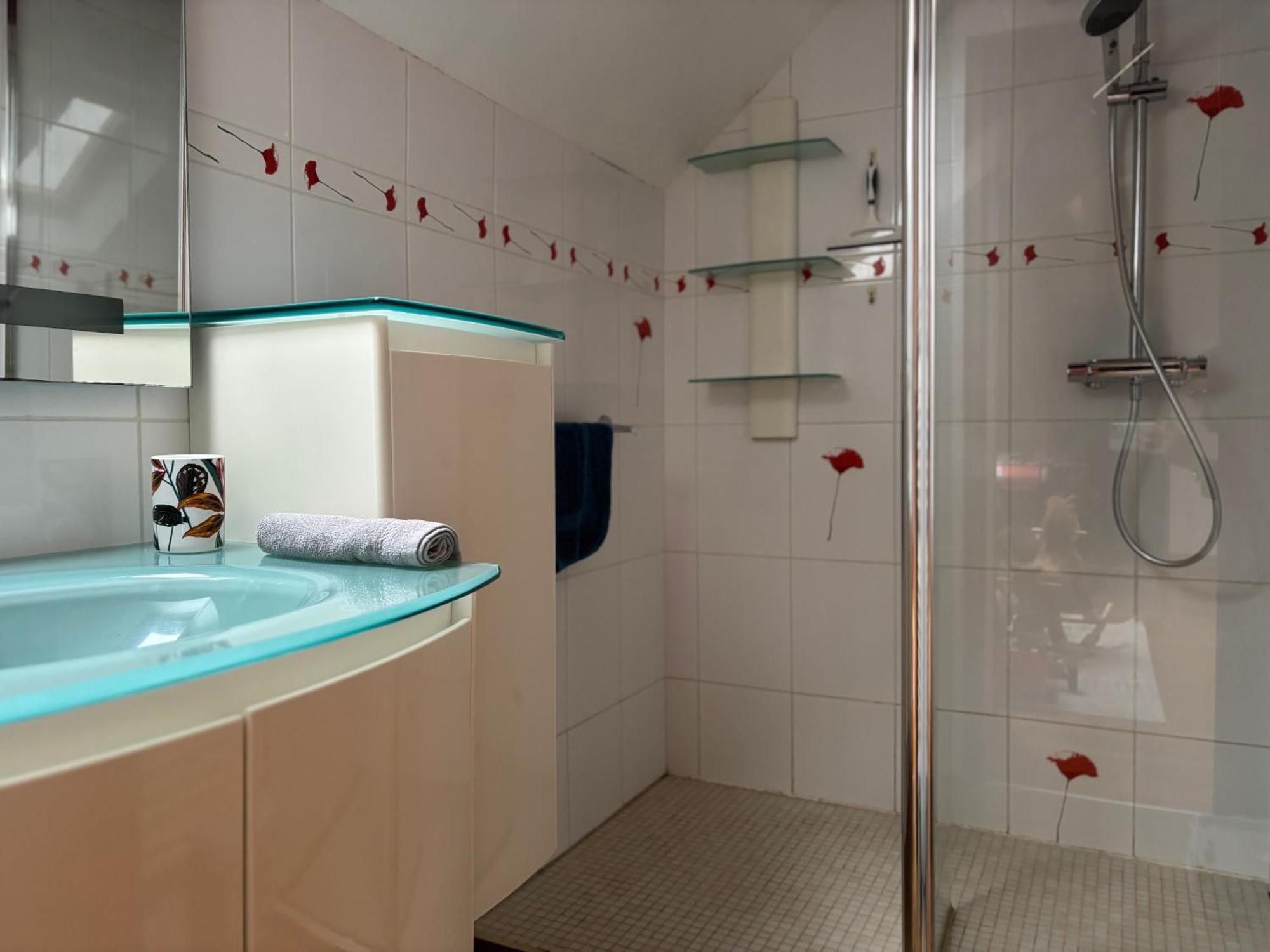 Le So Art, Grande Maison 4 Chambres, Terrain De Petanque, Grand Jardin Clos, Flipper, Babyfoot, Jeux Arcade, Ping Pong,1 Km Mer, Proche Golf, Port En Bessin, Bayeux Et Plages Du Debarquement, Adaptee Enfants Commes Dış mekan fotoğraf