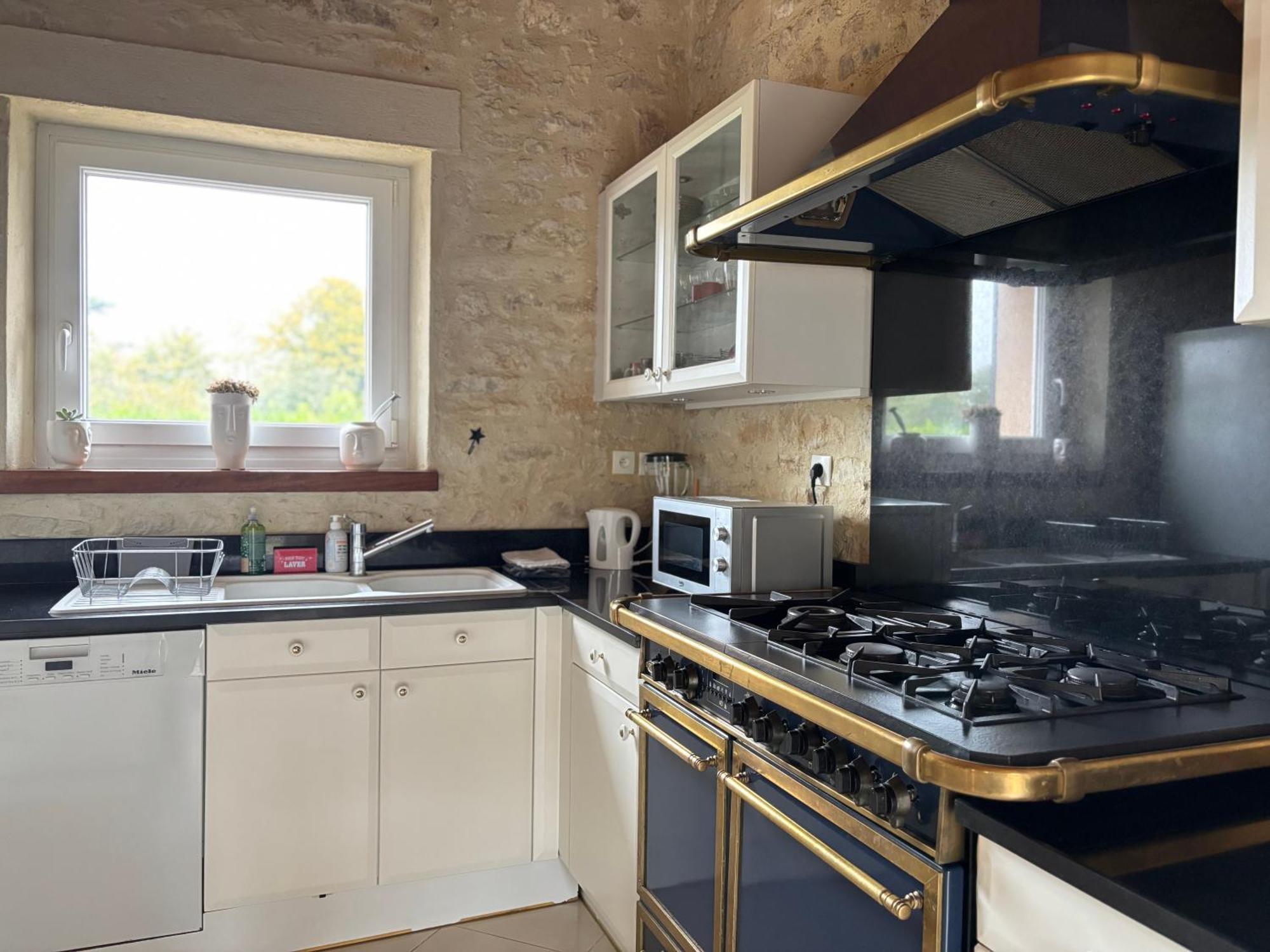 Le So Art, Grande Maison 4 Chambres, Terrain De Petanque, Grand Jardin Clos, Flipper, Babyfoot, Jeux Arcade, Ping Pong,1 Km Mer, Proche Golf, Port En Bessin, Bayeux Et Plages Du Debarquement, Adaptee Enfants Commes Dış mekan fotoğraf